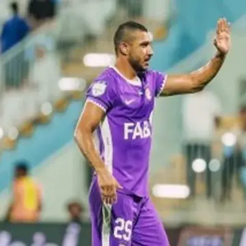 رامي ربيعة.. العين يسعى للتمسك بصدارة الدوري الإماراتي أمام عجمان